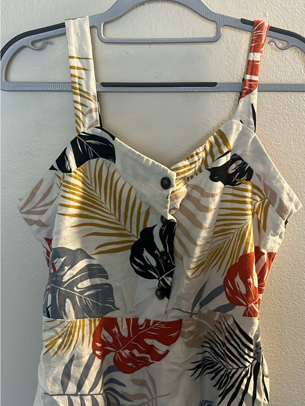 Monteau Los Angeles Women’s Tropical Print Button-Front Cami Top - Multicolor